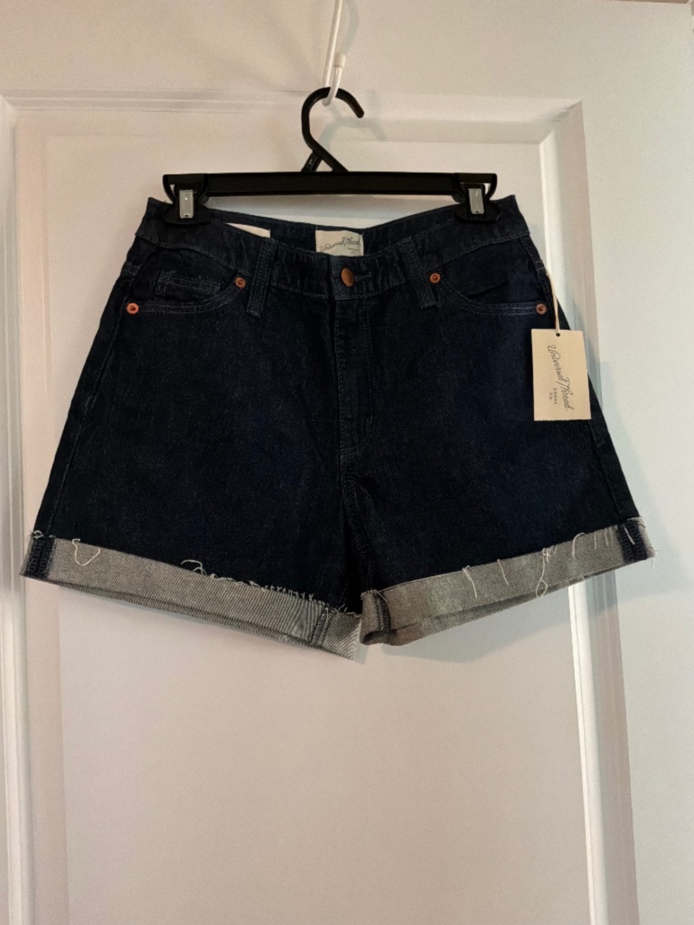 Universal Thread Vintage Midi Denim Shorts size 2 New with Tags